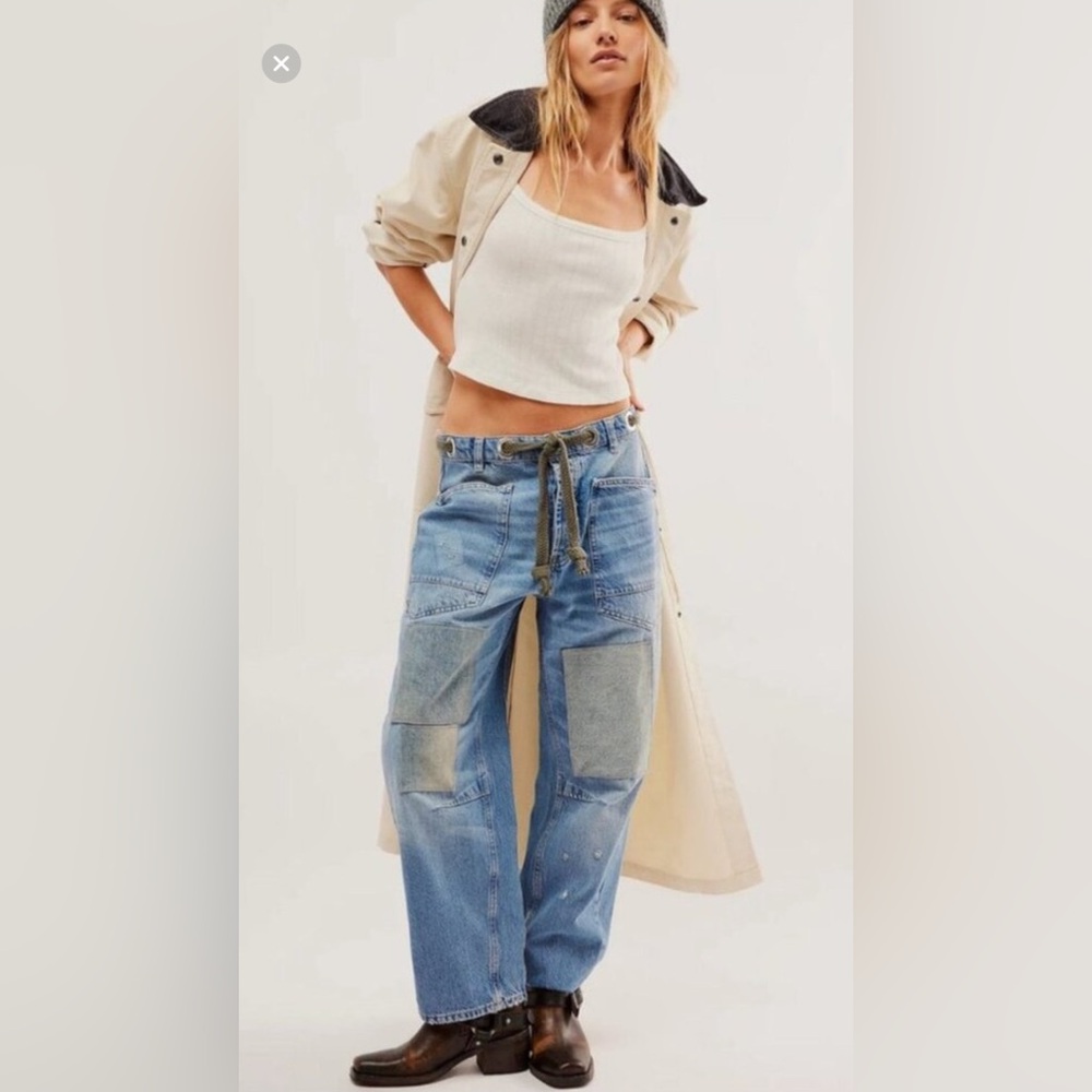 Free people Moxie Low Rise Pull-On Barrel Jeans size 26